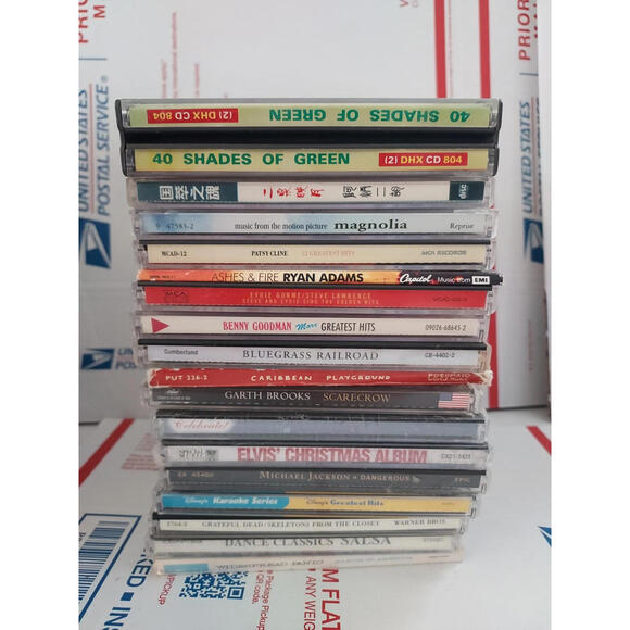 LOT OF 17 Mixed CDs Salsa Elvis Bluegrass 40 Shades Of Green - #62h